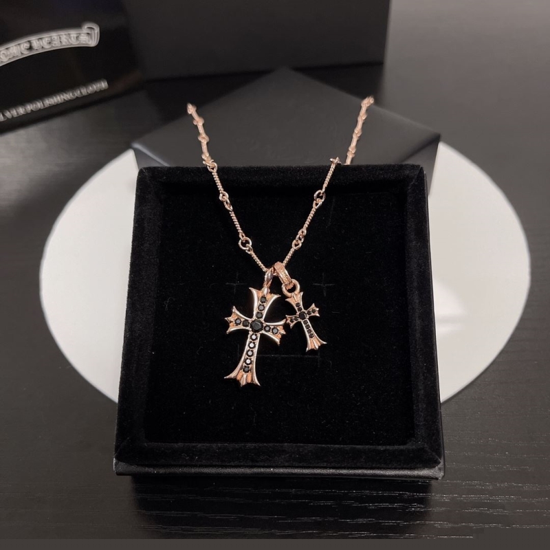 Ch**me He**ts necklaces